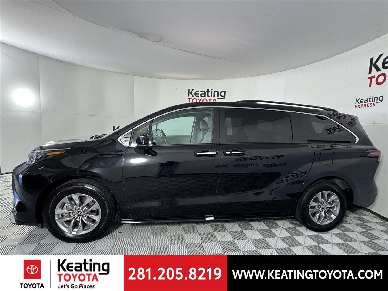 Toyota Sienna XLE 7-Passenger 2024