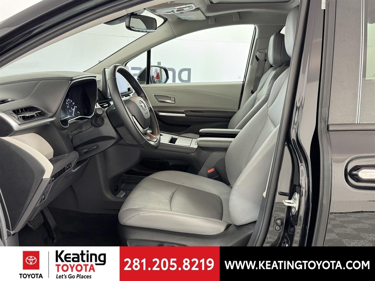 Toyota Sienna XLE 7-Passenger 2024