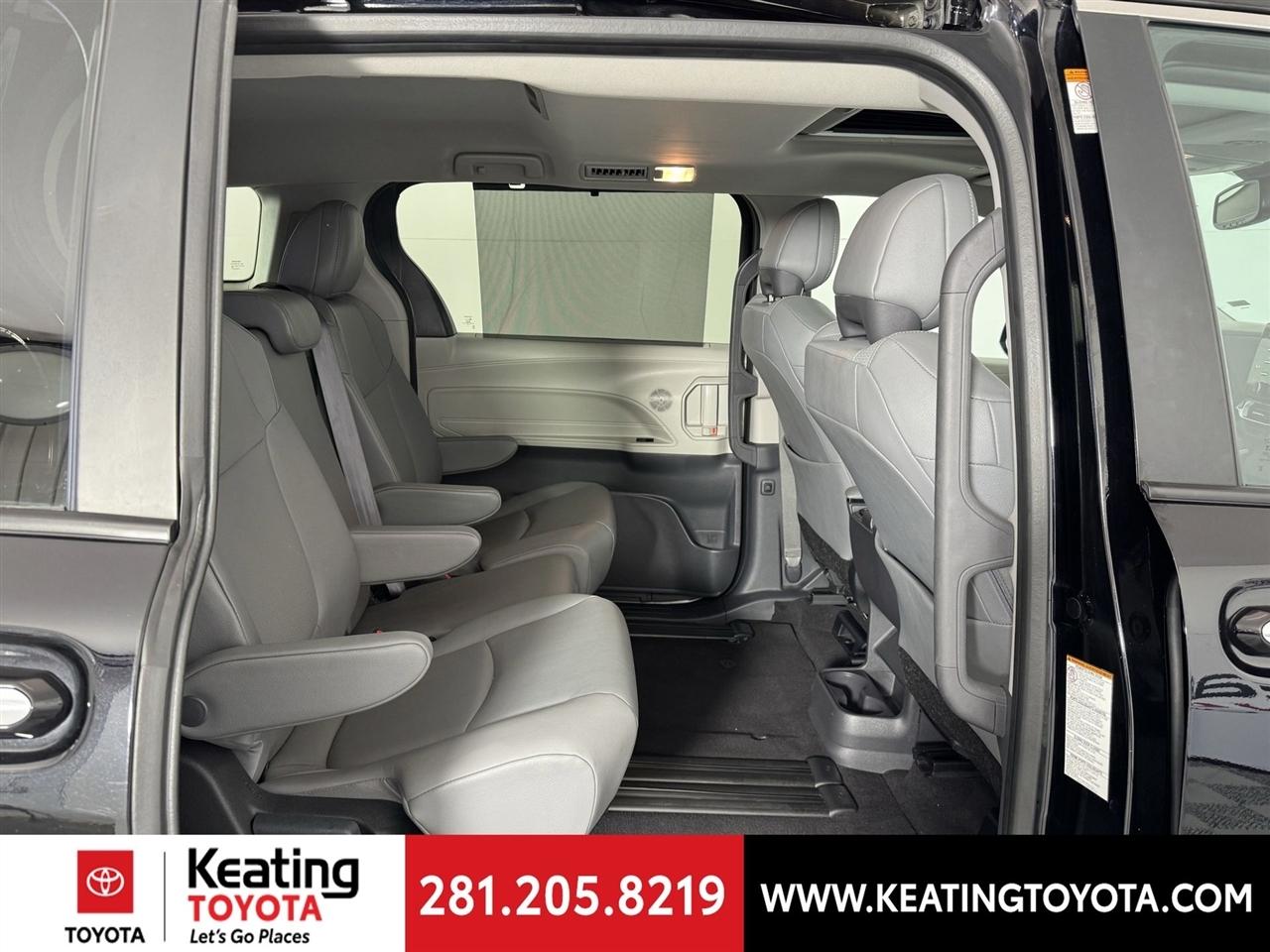 Toyota Sienna XLE 7-Passenger 2024