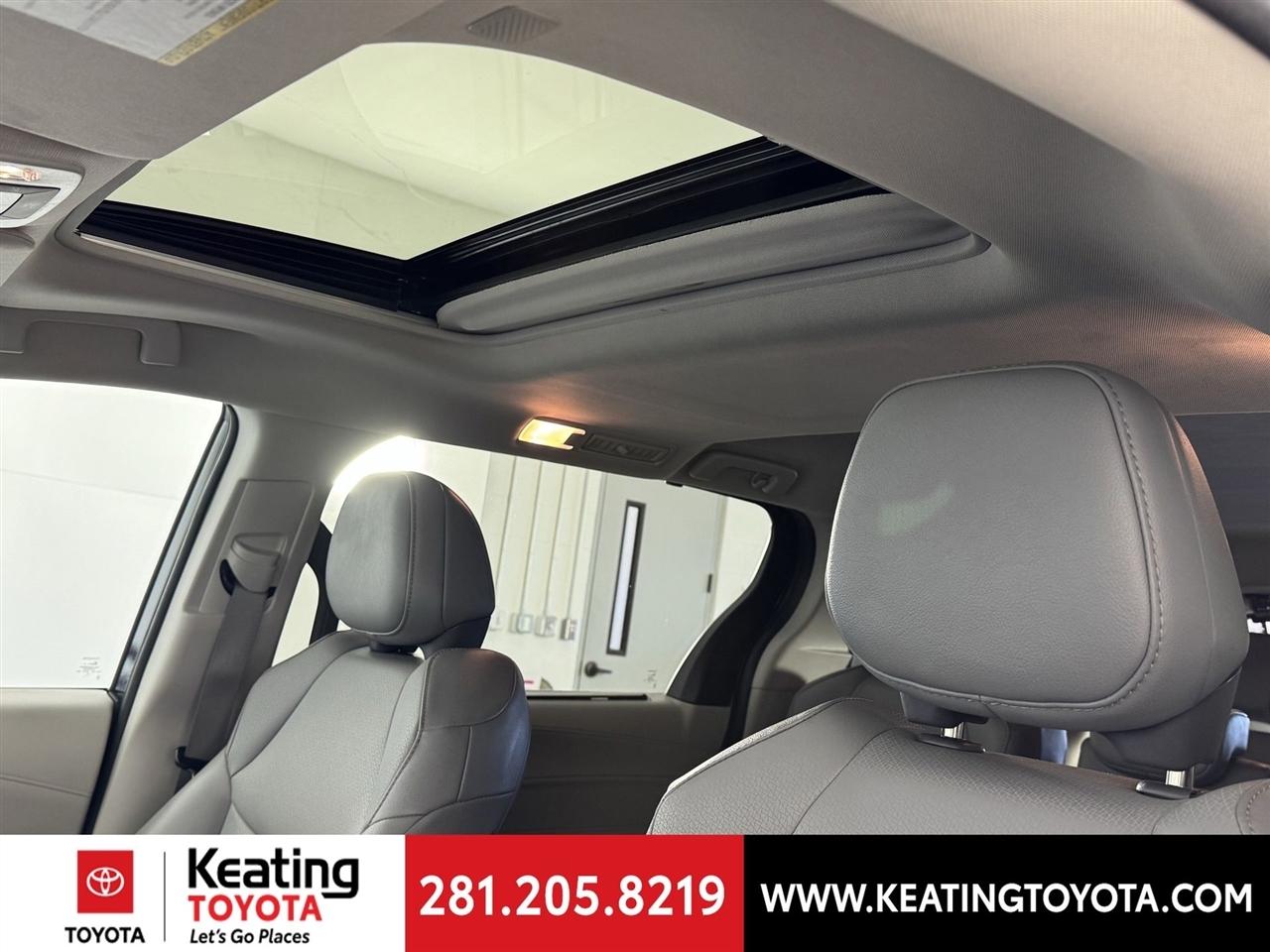 Toyota Sienna XLE 7-Passenger 2024