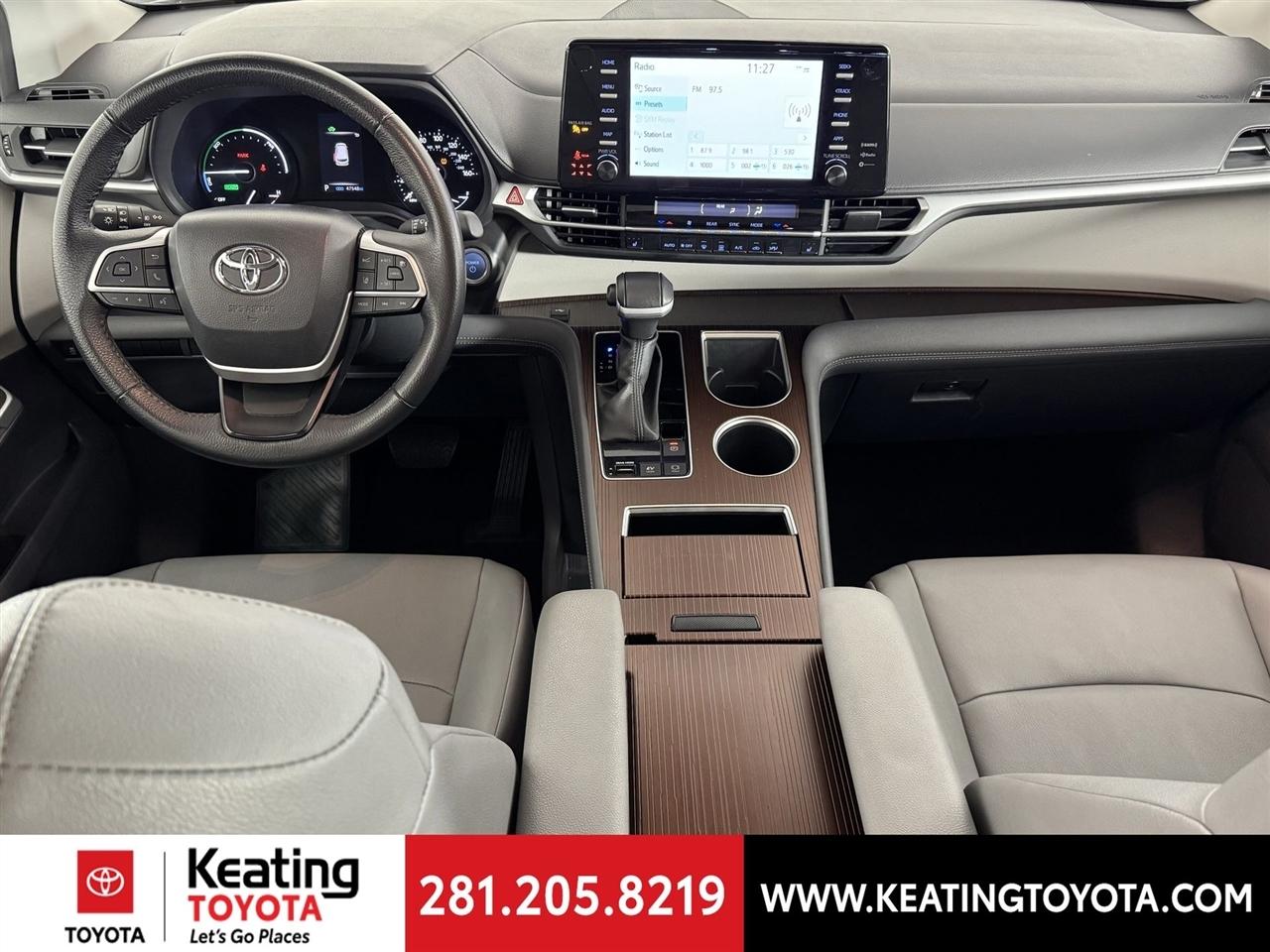 Toyota Sienna XLE 7-Passenger 2024