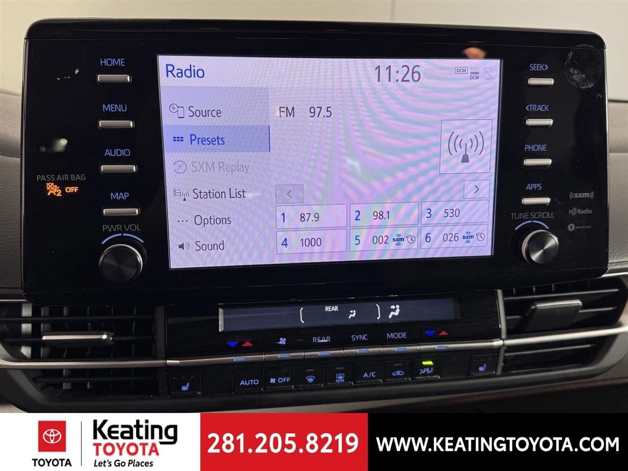 Toyota Sienna XLE 7-Passenger 2024