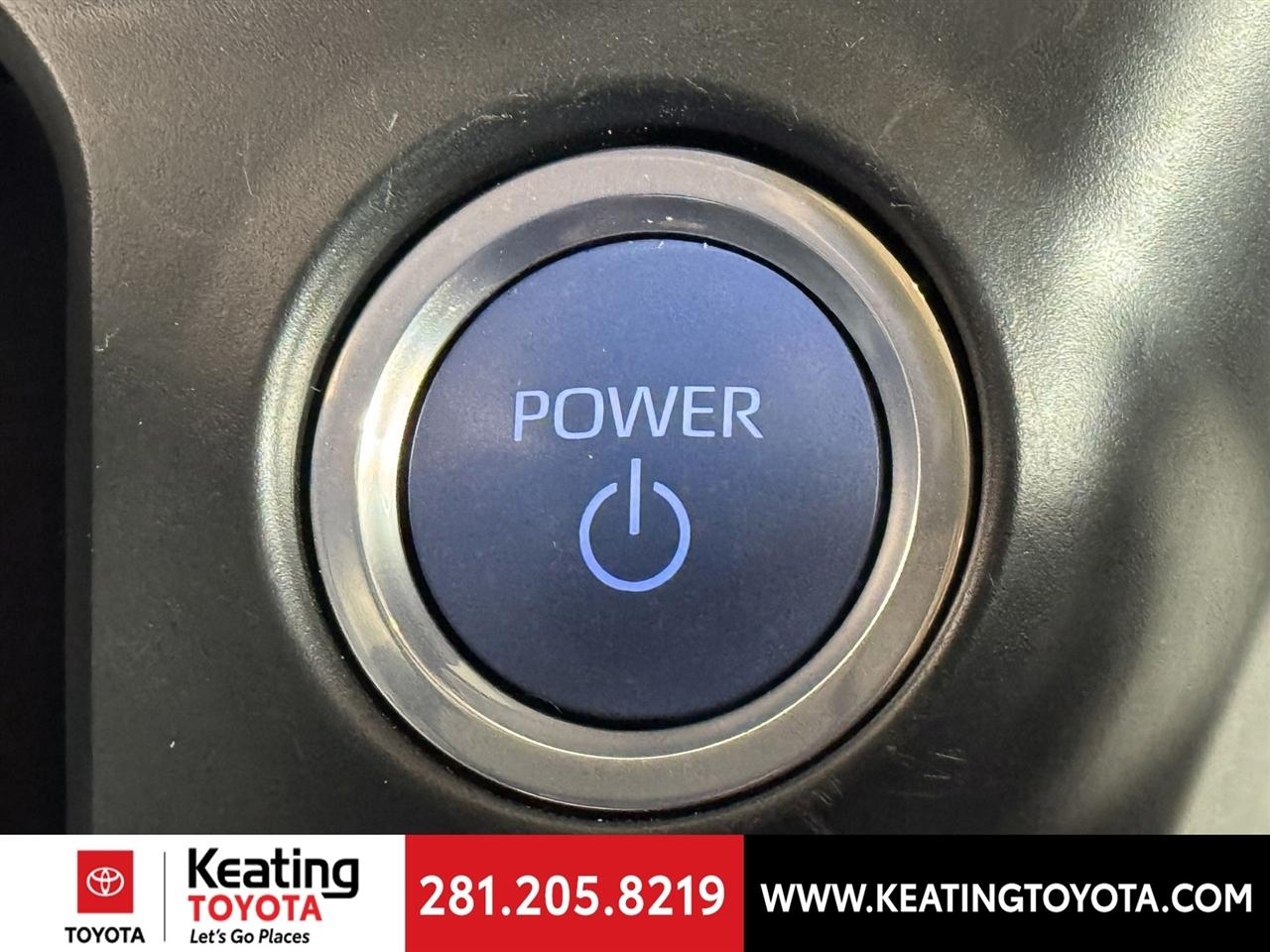 Toyota Sienna XLE 7-Passenger 2024