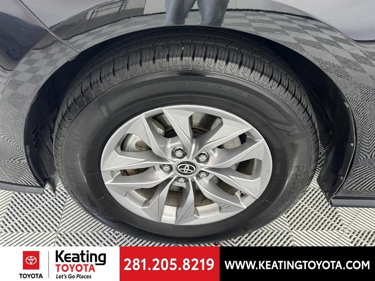 Toyota Sienna XLE 7-Passenger 2024