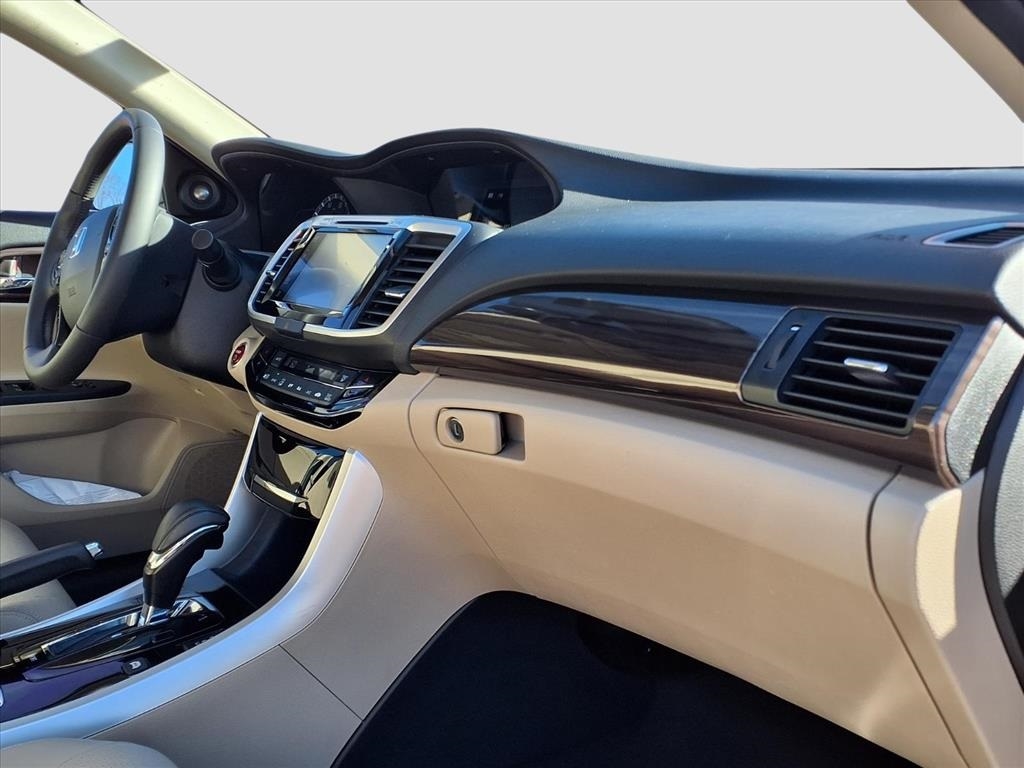 Honda Accord Hybrid Touring 2017