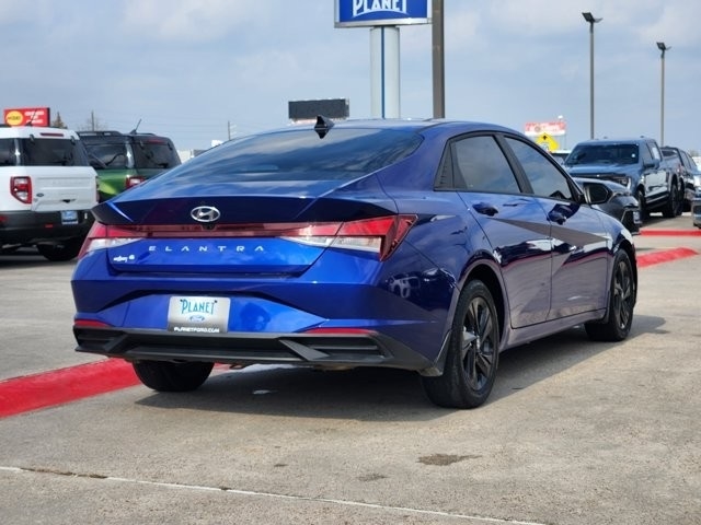 Hyundai Elantra SEL 2023