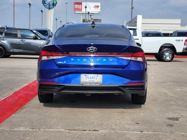 Hyundai Elantra SEL 2023