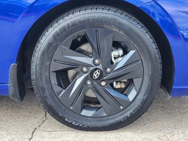 Hyundai Elantra SEL 2023