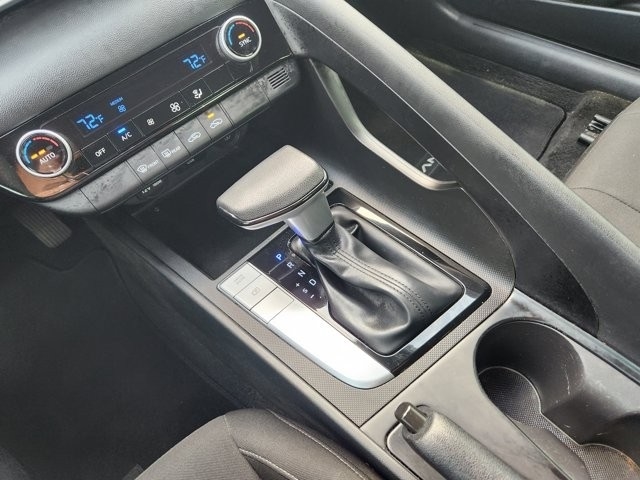 Hyundai Elantra SEL 2023