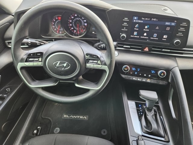 Hyundai Elantra SEL 2023