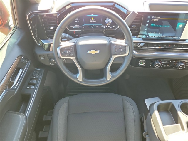 Chevrolet Silverado 1500 LT Crew Cab 2WD 2024