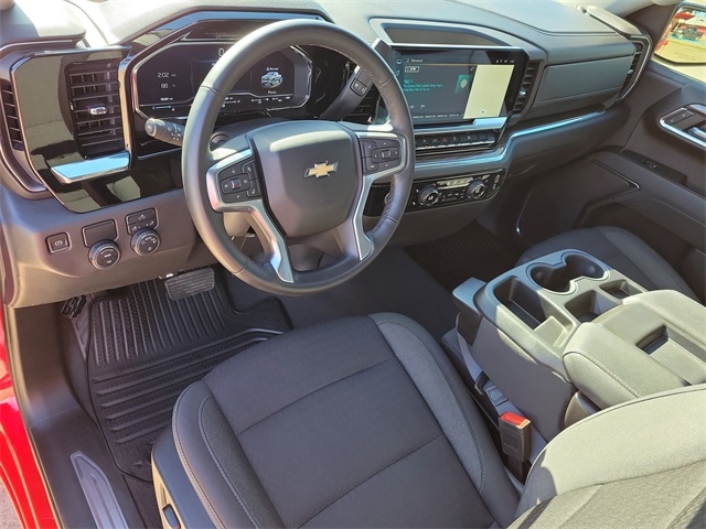 Chevrolet Silverado 1500 LT Crew Cab 2WD 2024