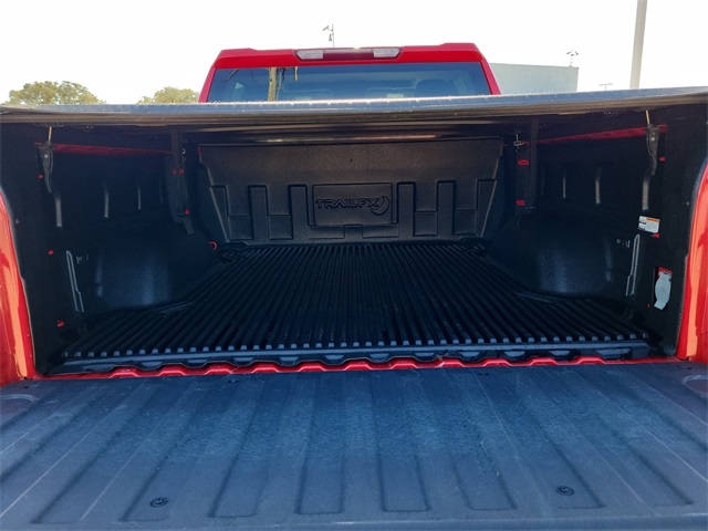 Chevrolet Silverado 1500 LT Crew Cab 2WD 2024