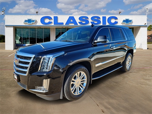 Cadillac Escalade Standard 2WD 2018