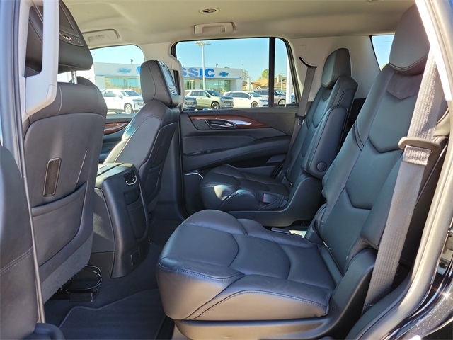 Cadillac Escalade Standard 2WD 2018