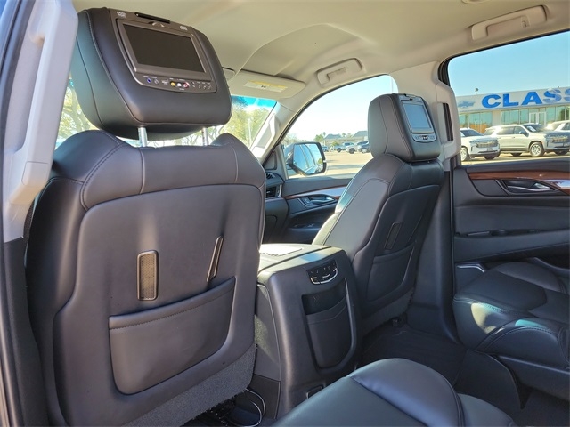 Cadillac Escalade Standard 2WD 2018