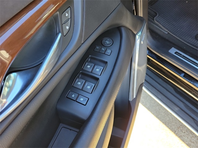 Cadillac Escalade Standard 2WD 2018