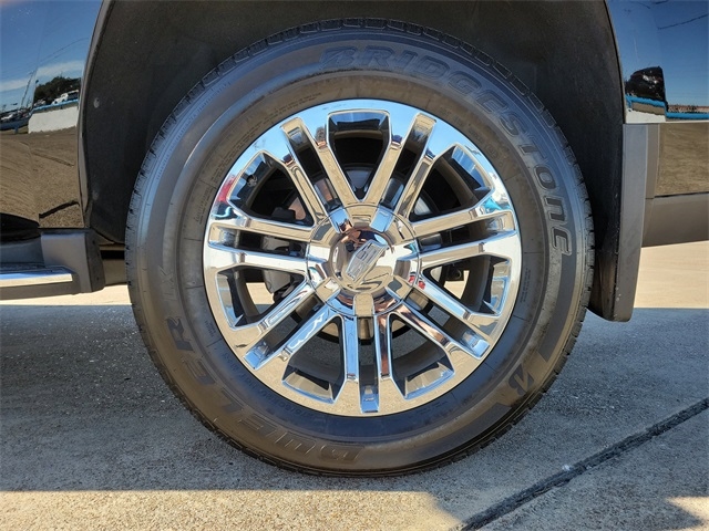 Cadillac Escalade Standard 2WD 2018