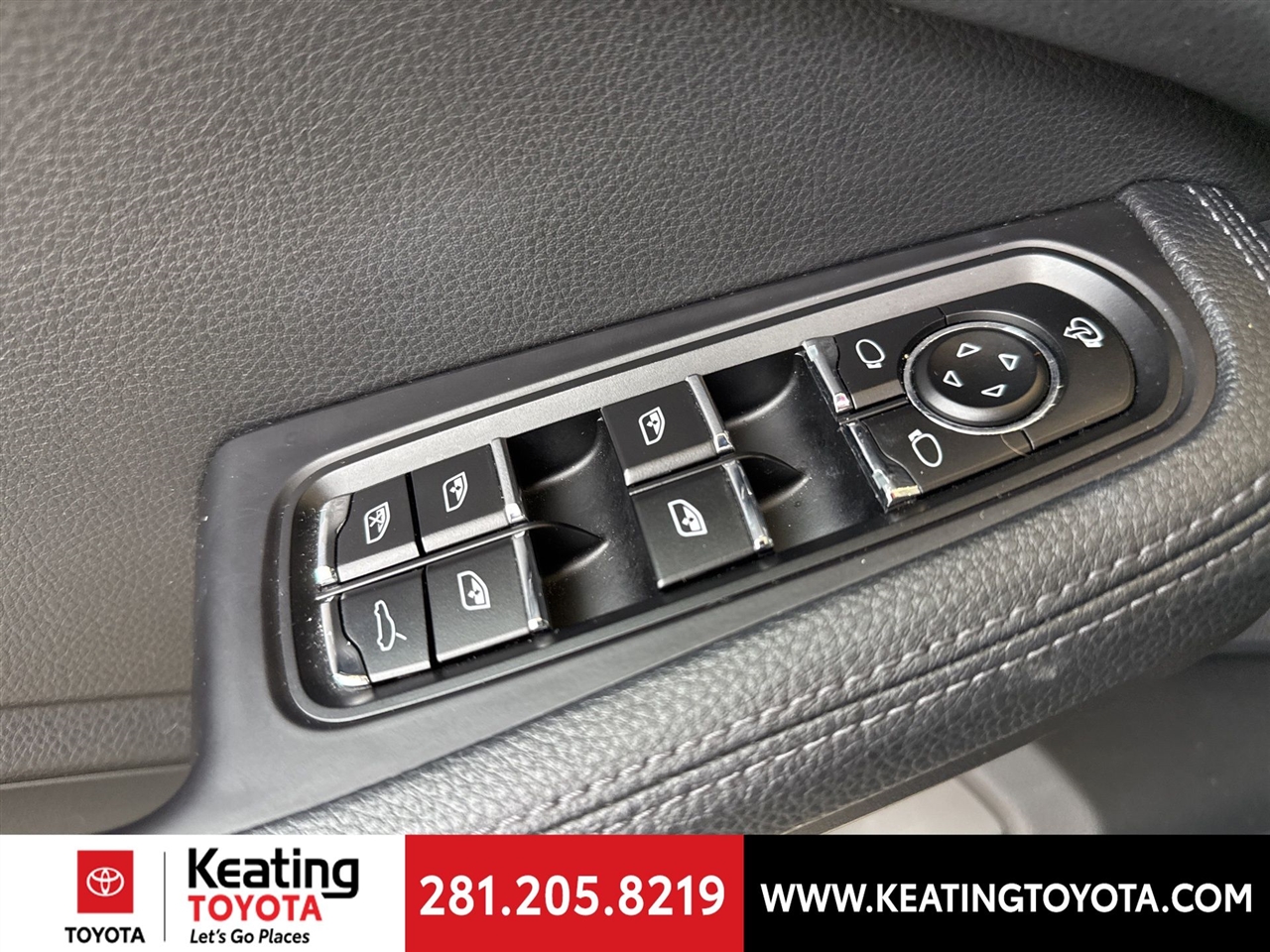 Porsche Macan Base 2022