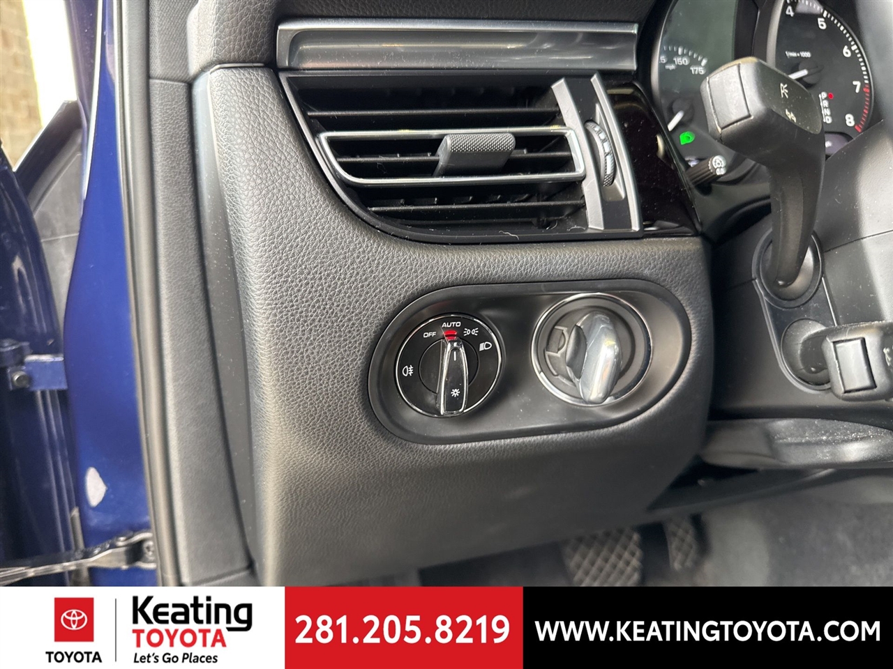 Porsche Macan Base 2022