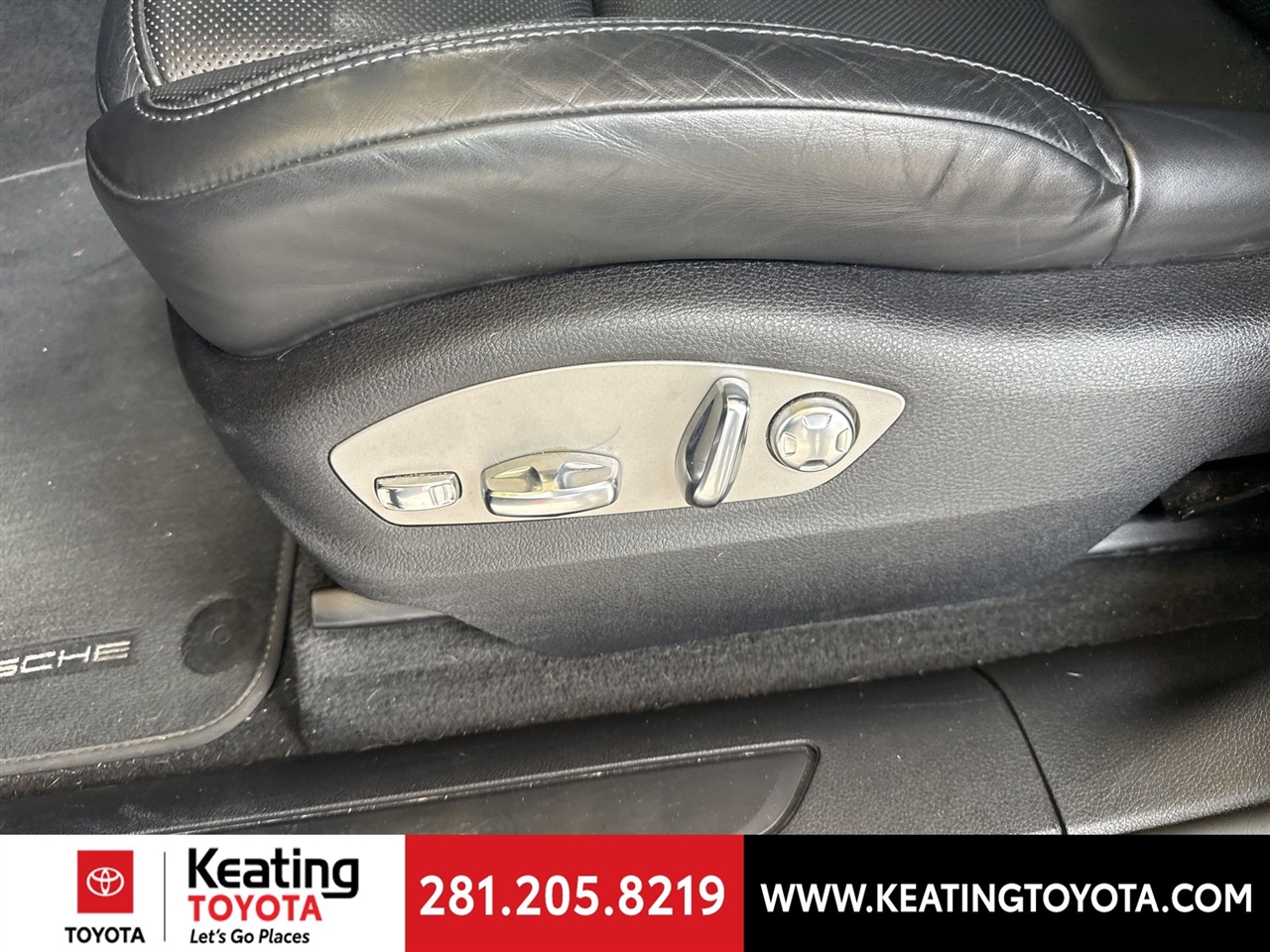 Porsche Macan Base 2022