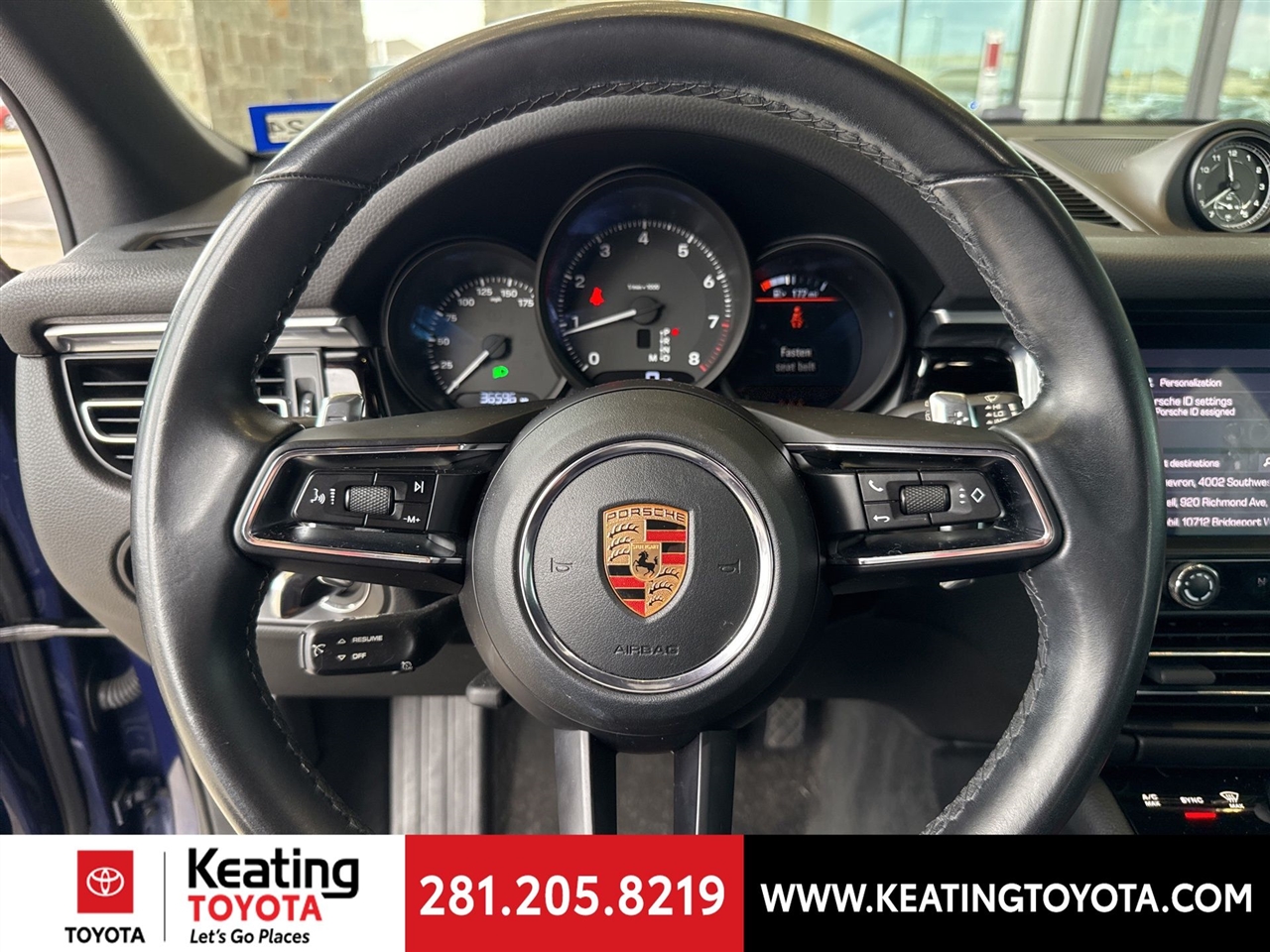 Porsche Macan Base 2022