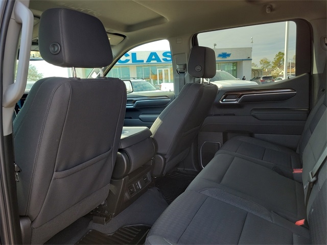 Chevrolet Silverado 1500 LT-L Crew Cab 4WD 2023