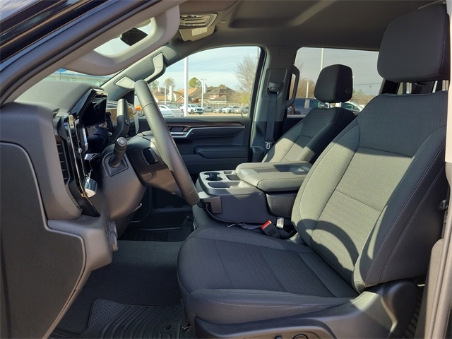 Chevrolet Silverado 1500 LT-L Crew Cab 4WD 2023