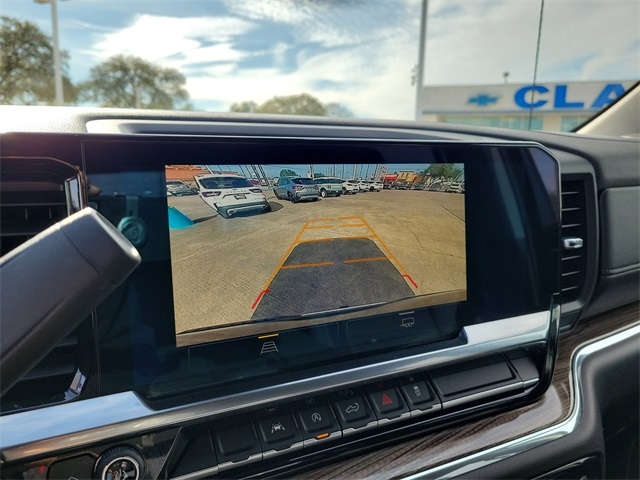 Chevrolet Silverado 1500 LT-L Crew Cab 4WD 2023