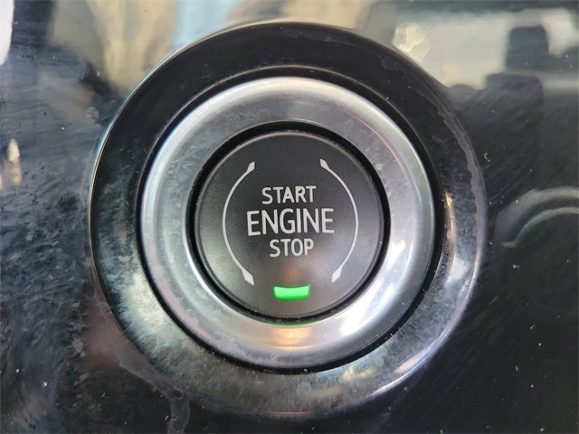 Chevrolet Silverado 1500 LT-L Crew Cab 4WD 2023