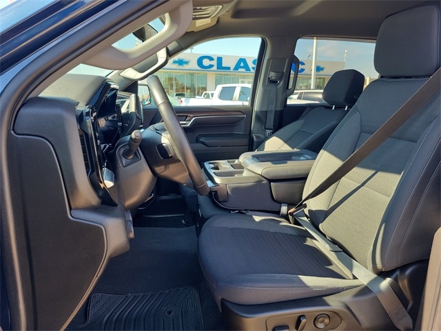 Chevrolet Silverado 1500 LT-L Crew Cab 4WD 2022