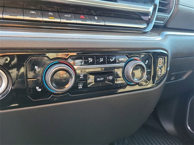 Chevrolet Silverado 1500 LT-L Crew Cab 4WD 2022