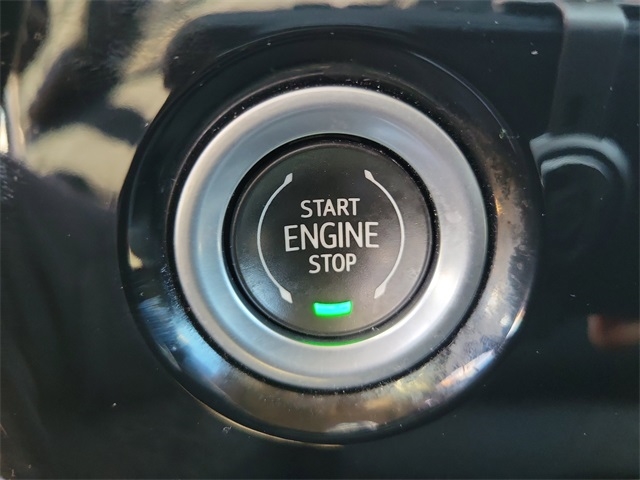 Chevrolet Silverado 1500 LT-L Crew Cab 4WD 2022