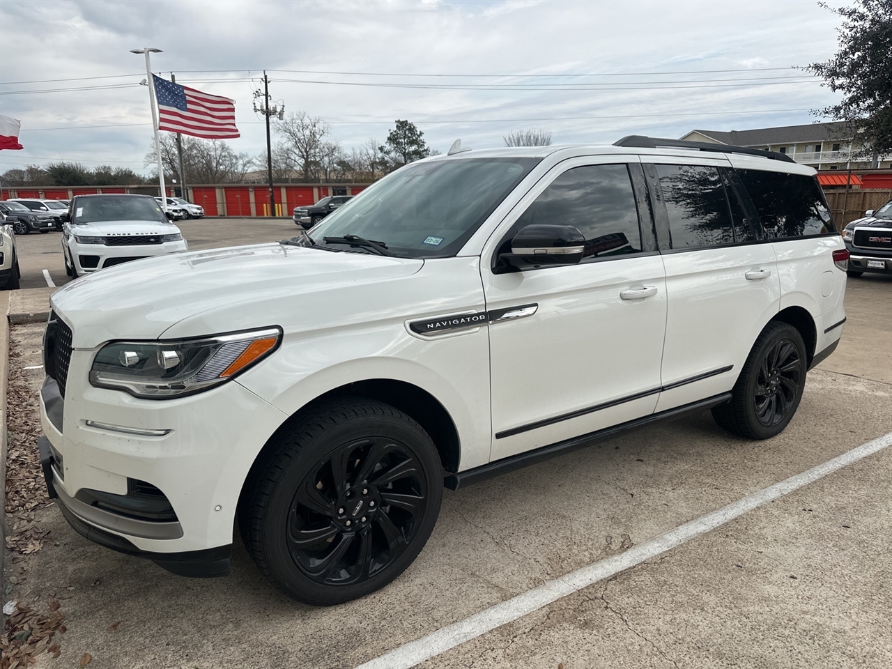 Lincoln Navigator Base 2022