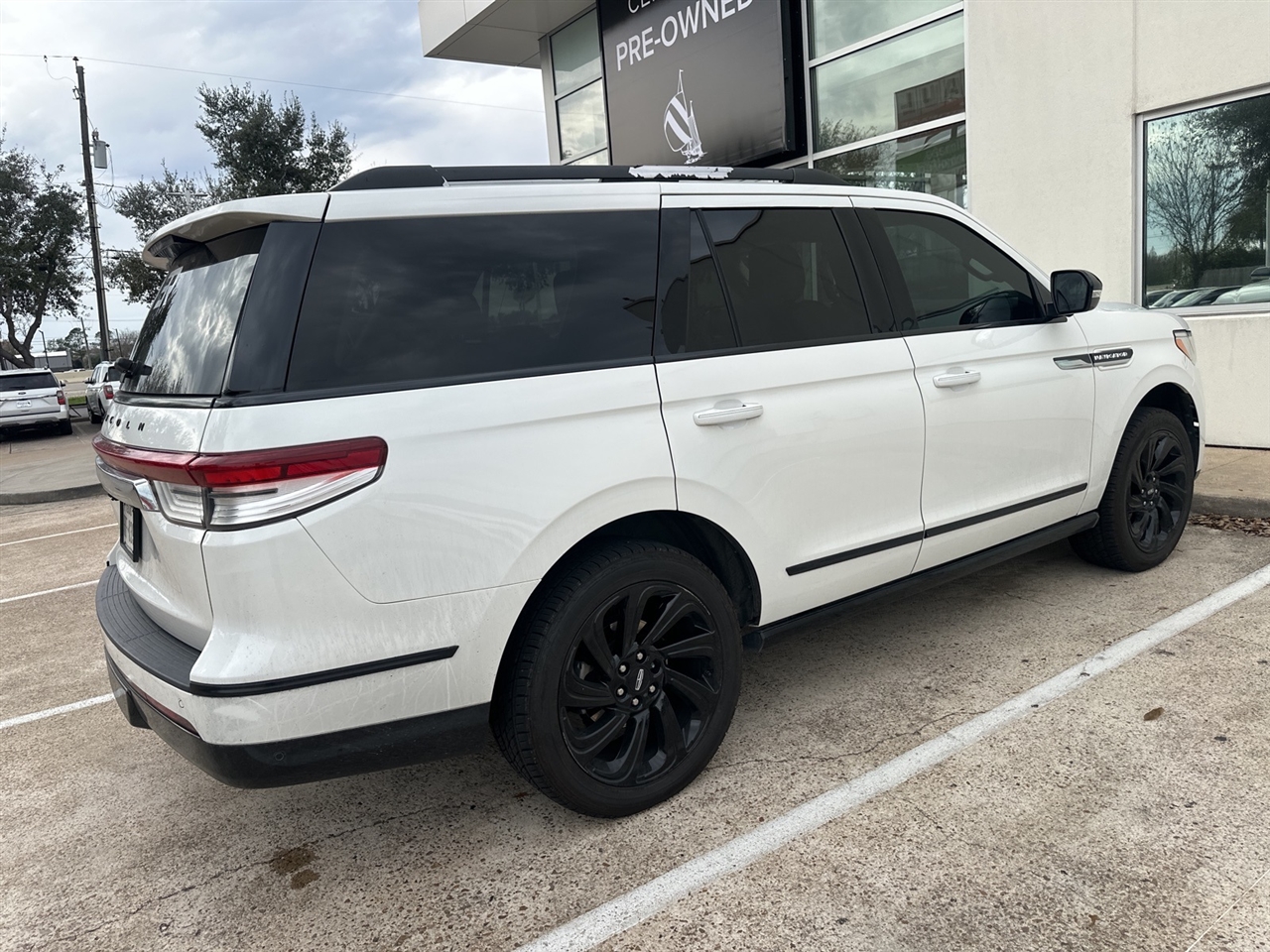 Lincoln Navigator Base 2022