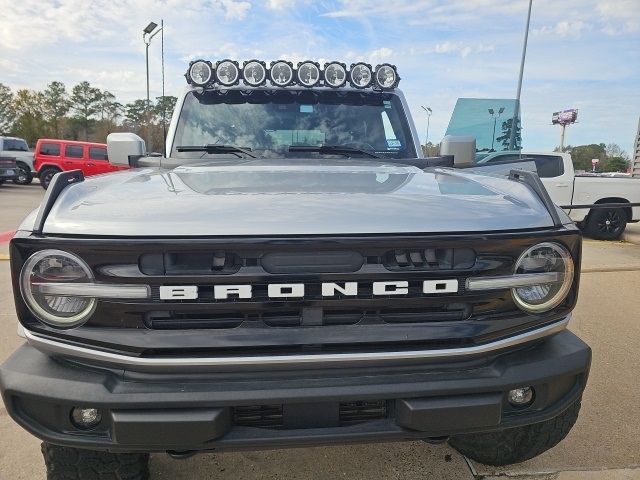 Ford Bronco Outer Banks 4-Door w/Advanced 2023
