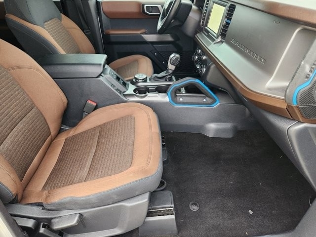 Ford Bronco Outer Banks 4-Door w/Advanced 2023