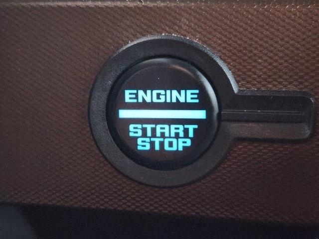 Ford Bronco Outer Banks 4-Door w/Advanced 2023