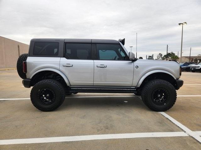 Ford Bronco Outer Banks 4-Door w/Advanced 2023