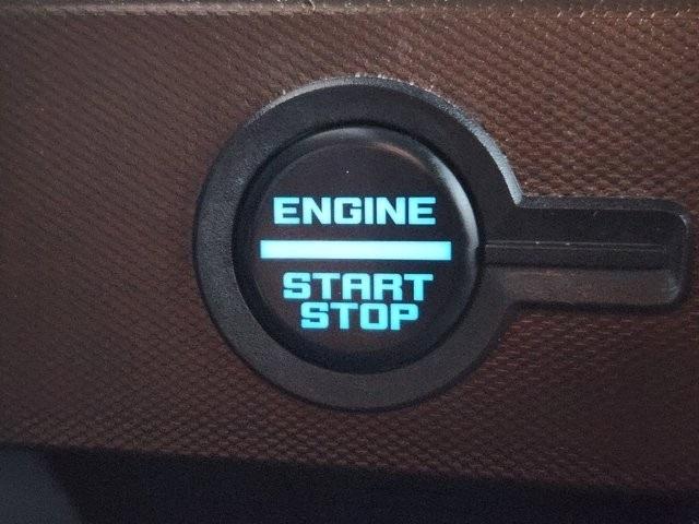 Ford Bronco Outer Banks 4-Door w/Advanced 2023