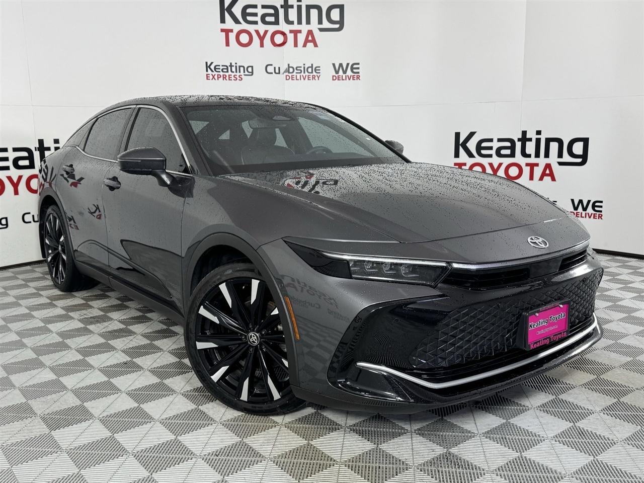 Toyota Crown Platinum 2023