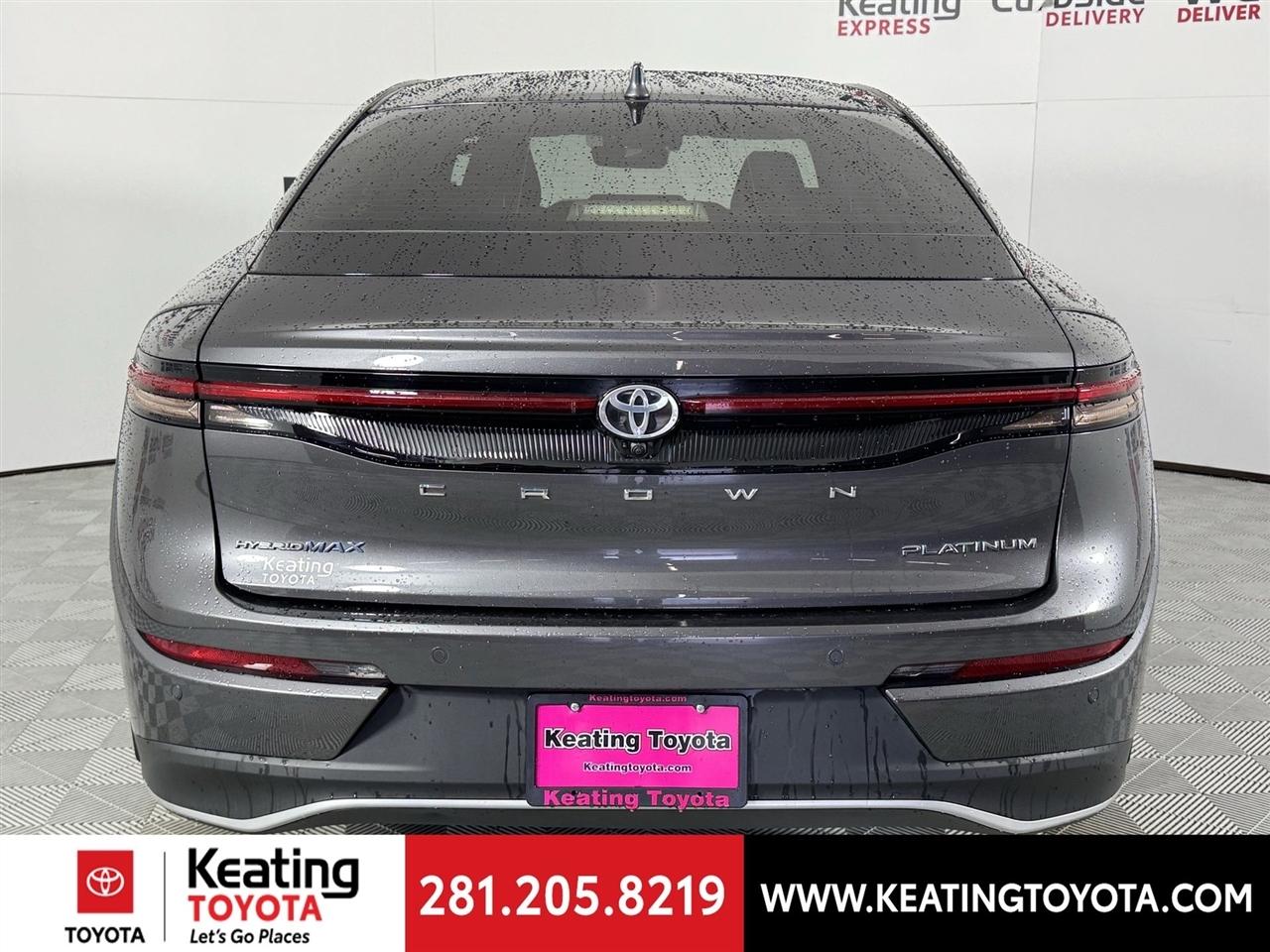 Toyota Crown Platinum 2023