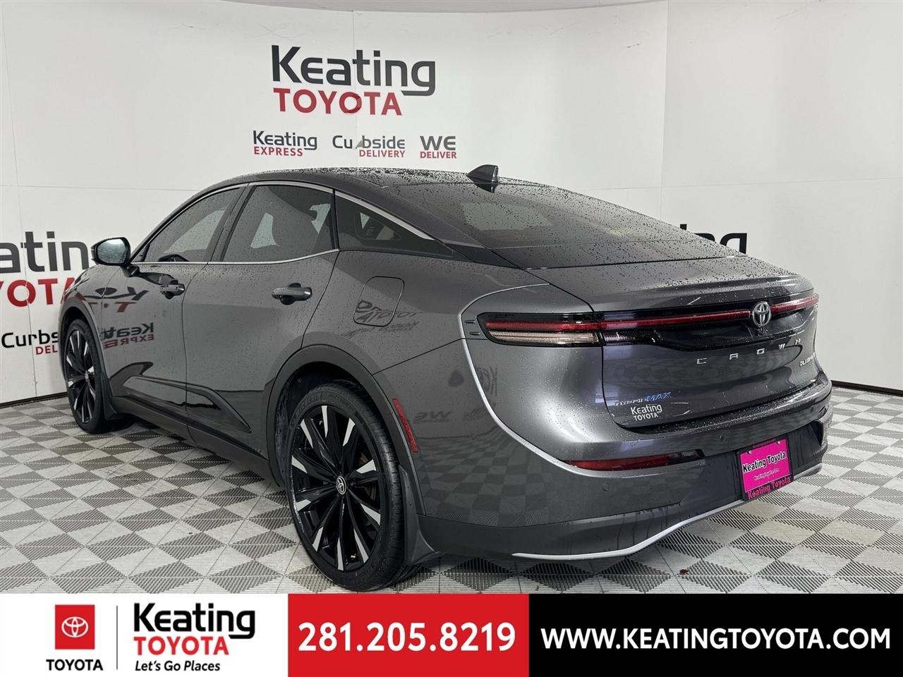 Toyota Crown Platinum 2023