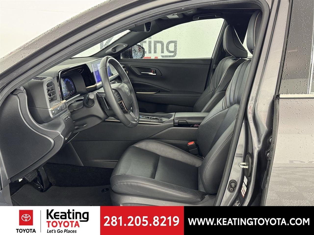 Toyota Crown Platinum 2023