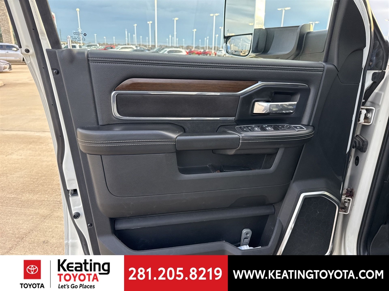 RAM 3500 Laramie Crew Cab LWB 4WD DRW 2022