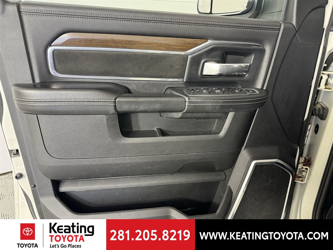 RAM 3500 Laramie Crew Cab LWB 4WD DRW 2022