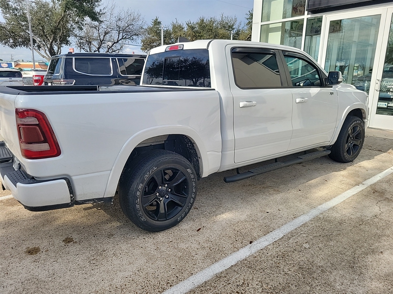 RAM 1500 Laramie Crew Cab SWB 2WD 2020