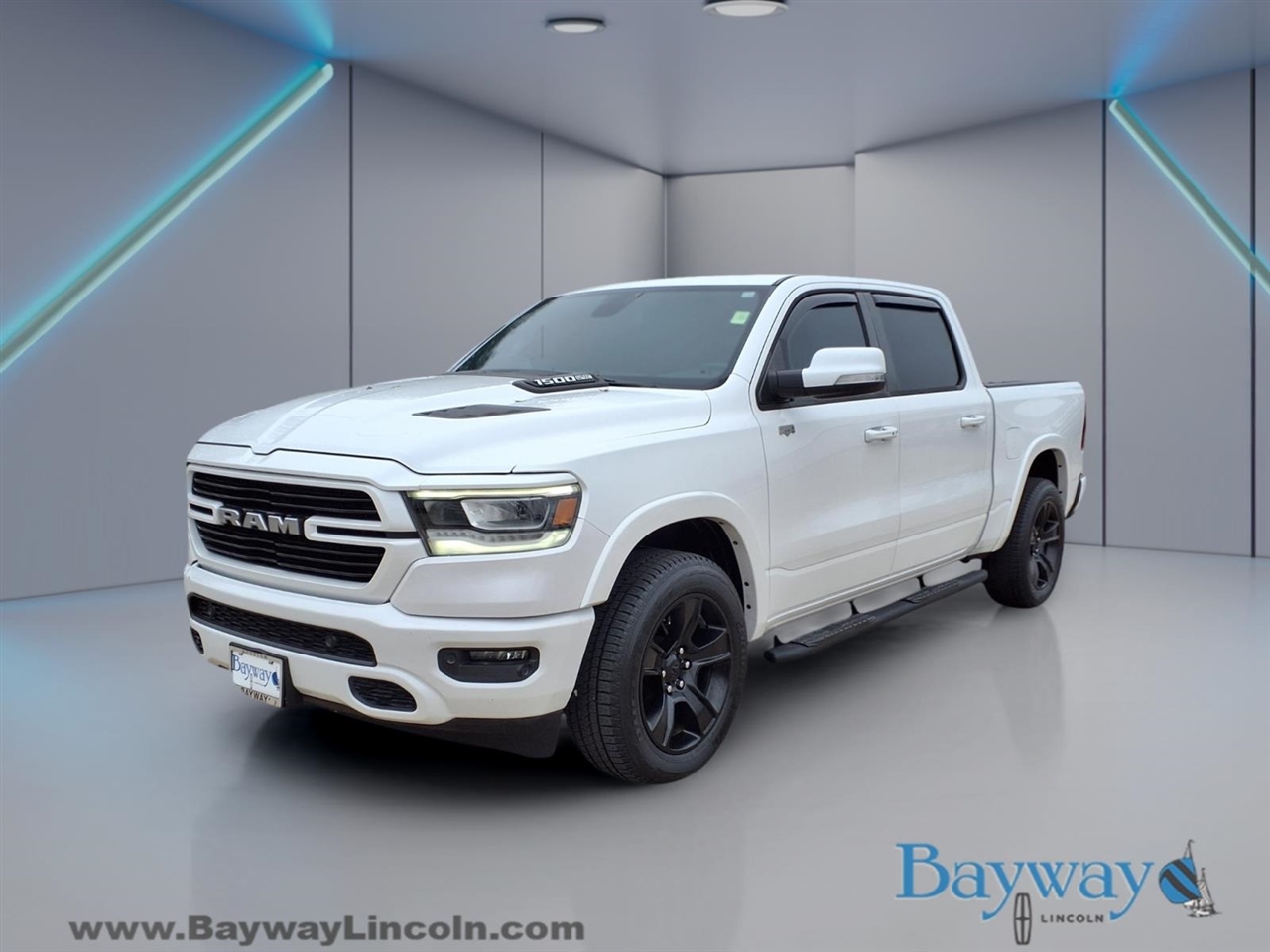 RAM 1500 Laramie Crew Cab SWB 2WD 2020