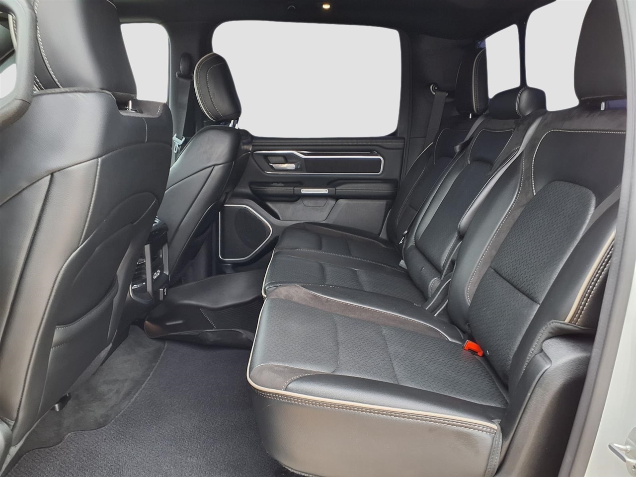 RAM 1500 Laramie Crew Cab SWB 2WD 2020