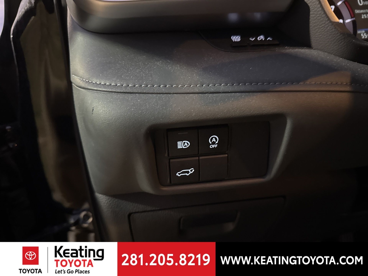 Toyota Highlander XLE 2025